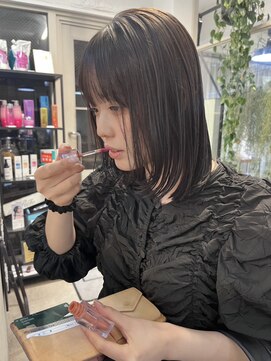 ロマリア(Lomalia) 乾かすだけでキマる髪/暗めカラーミディアムボブレイヤー