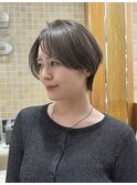 ★大人ショートセンターパートハンサムショートグレージュ30代40