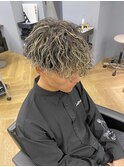 波巻きツイストスパイラルパーマツーブロック刈り上げ