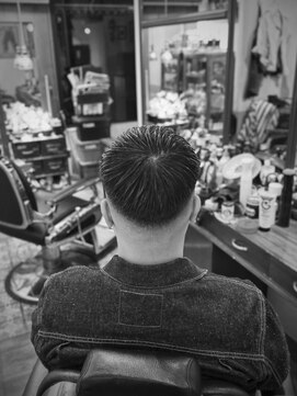 カムレイドフォーライフ(COMRADE 4 LIFE) ハイフェード シンプルショート 担当松尾竜平