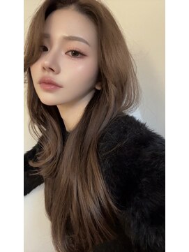 ロンドルピナス 小倉(Lond Lupinus) ミディアムレイヤーカット/似合わせカット/大人ガーリー/20代