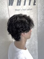 ホワイト(WHITE)&nbsp;サーフカール/ウルフパーマ/緩めパーマ