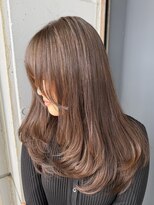 ソアロ(SOARO) 岐阜ハッシュカットレイヤーミディアムオリーブグレージュ20代
