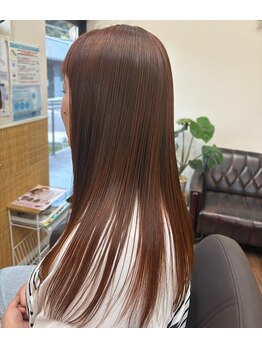 キラン美容室の写真/栄養補給しながら長持ちで艶のあるカラーを♪ダメージを極力抑えながらカラーします。［髪質改善］