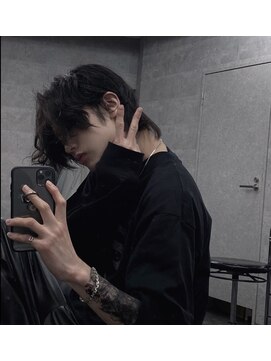 シン(syn) 前下がりマッシュウルフ