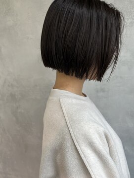 キチ(kichi.) [kichi.] 暗髪×切りっぱなしボブ