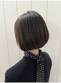 透明感ベージュカラー×大人かわいい前下がりショート