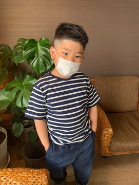 ヘアーサロン プアメリア(Puamelia) おしゃれキッズカットフェードスタイルすっきり黒髪暗髪