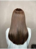 みんなの憧れ！美髪縮毛矯正と髪質改善ヘアエステで艶髪ロング