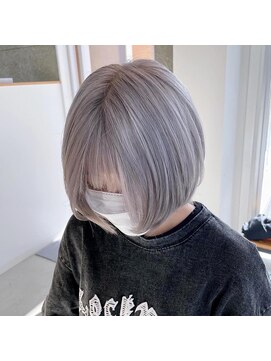 ラル(Lull) ラベンダーシルバー×レイヤーボブ/アルカリ酸熱トリートメント