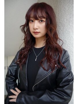 ノラ シブヤ(NORA) ウルフカットレイヤーカット暖色カラーレッドブラウン