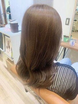 アグ ヘアー ロイグ 郡山店(Agu hair roaig) Beige