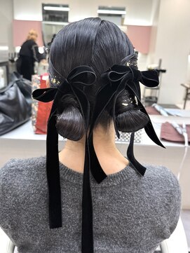 テテ(TETE) シニヨン/ツインアレンジ/リボンアレンジ