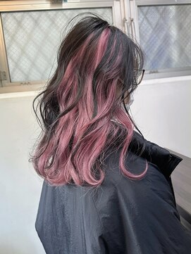 ヴェルデ(Verde) インナーカラーピンク ピンクカラー ケアブリーチ ロングウルフ