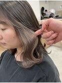 韓国風イメチェングレーベージュインナーカラーくびれミディアム