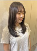顔周りレイヤーロングスタイル