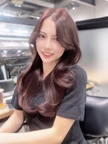 アイティーバイアルバム 北千住店(IT by ALBUM)&nbsp;韓国ヘアロング顔周りレイヤー暗めカラー_F40517