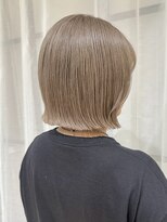 リュミエ ドゥ マッシュ(Lumier de mashu)&nbsp;【大阪/梅田/茶屋町/中崎町】シルバーベージュ/ヘイリーボブ