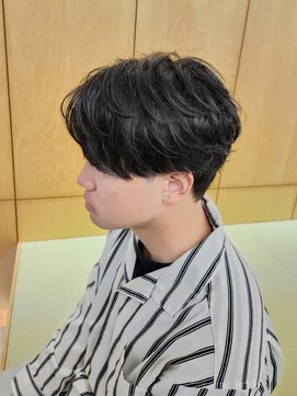 ニアウ 伊勢崎連取店(Niau) センターパートウルフフェザーパーマニュアンスパーマ