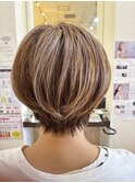 白髪ぼかしハイライト×ボブ