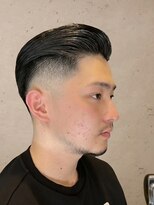 ワンワンオー バーバーショップ 長浜店(@110 BARBER SHOP) スキンフェード×ポンパドール。