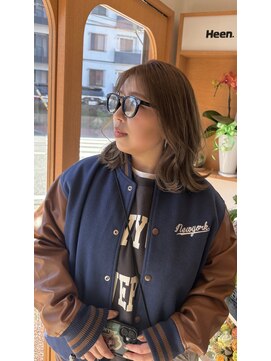 ヘイン(Heen.) くすみベージュカラー