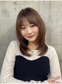 ミディアム　レイヤーカット　顔まわり似合わせ　暖色