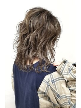 アッシュ 学芸大学店(Ash) グレージュカラーをより艶のある立体的なカラーに