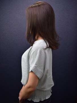 ヘアスタジオヘーフリヒ(HAIR STUDIO HoFLICH) 【何かいつもと感じを変えたい時】