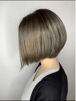 ソース ヘア アトリエ 京橋(Source hair atelier)&nbsp;【SOURCE】前下がりグラデーションボブ