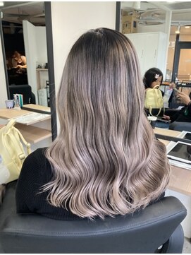 ラフ 難波店(LAFF) #黒髪#ボブルフ#ネビージュ#小顔#ワンレン