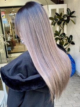 ロナバイソル(lona by SoL) 美髪ストレートカット/毛先グラデーション