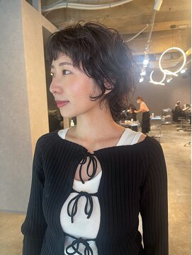 イトシテ オン眉×ウルフショートパーマ【本多身和子】