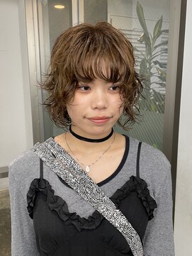 レコ 渋谷(LECO) ナチュラルオリーブカラーショートウルフレイヤーパーマヘア