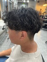 フゥ 宇都宮(FeU)&nbsp;波巻きパーマツイストスパイラルパーマメンズマッシュパーマ