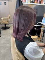 コンパスバイグロウ(COMPASS by GLOW)&nbsp;バレイヤージュ風レッドバイオレット外ハネボブ