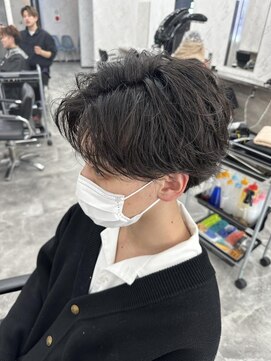 オム ブランシェ(HOMME BLANCHE’) 【AOI】強すぎないフェザーパーマ