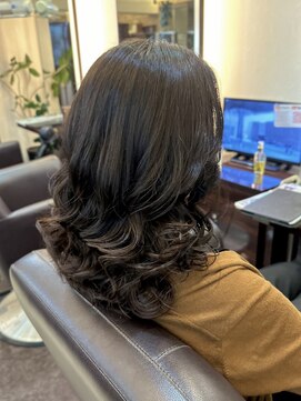 キャラ 池袋本店(CHARA) もう夏なのでコテ巻き風パーマとカラーでイメチェンしてみた！！