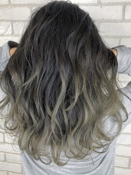 ディーバ 池袋東口(D.I.E.V.A) 20代30代40代海外風レイヤーカット艶髪オリーブグラデーション