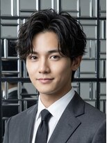 ウィーニード 名古屋(WENEED) 《佐久間》センターパート/パーマ/韓国風ビジネススタイル