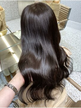 ルームバイシー 新宿(Loom. by Sea) ワンホンレイヤー×ダークブルー/ボブ/デジタルパーマ/新宿