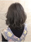 なみウェーブ巻きのボブスタイル