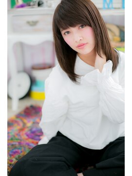 ミック ヘアアンドメイク アップ 駒込店(miq Hair&Make up) オリーブグレージュ前下がり斜めバング小顔ストレートc1