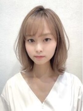 ジュネス 銀座(JYUNESU) 大人ミディアム外ハネくびれヘアペールベージュ透明感20代30代