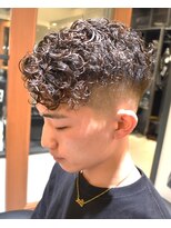 フリーク バーバーショップ 都島店(FREAK BARBER SHOP) バーバースタイル スキンフェード ショートパーマ