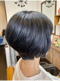 ショートボブ