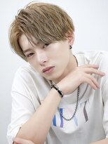 エイド 渋谷(aid)&nbsp;メンズアップバングハイトーンミルクティーベージュコンマバング