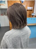 切りっぱなし×白髪ぼかしハイライト