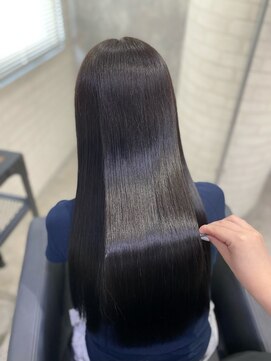 ジーナ 博多(Zina) 【 shiori 】ナチュラルブラック×髪質改善