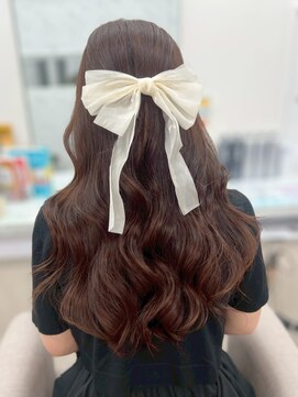 エレラビューティー(ELERA beauty) ヘアセット/推し活/リボンアレンジ/ハーフアップ